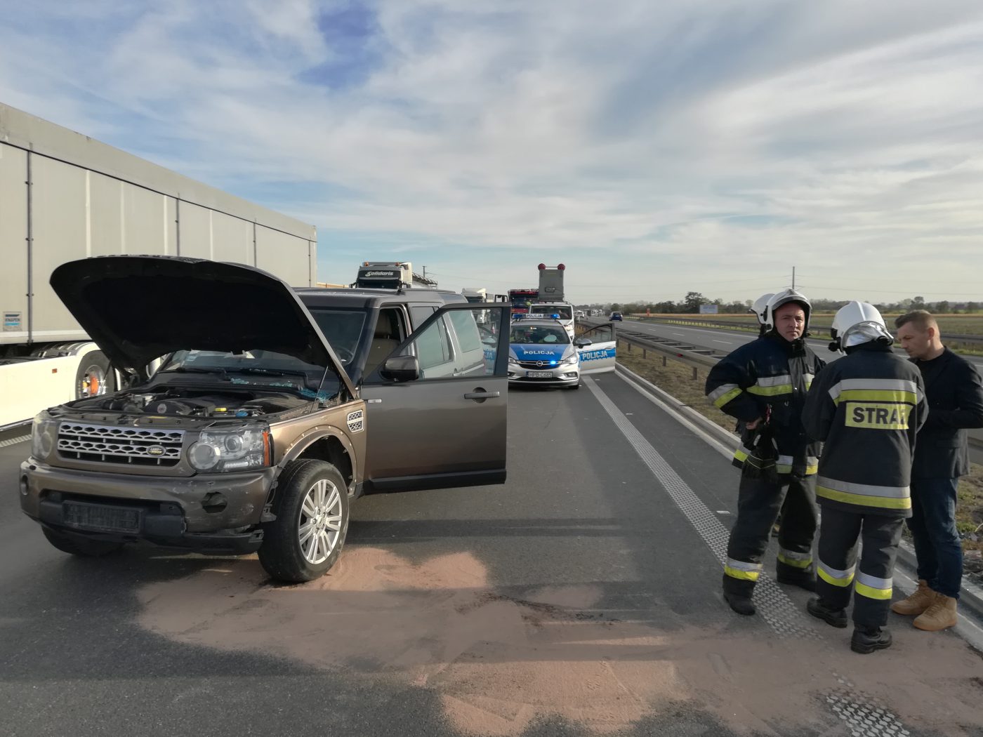 Kolizja dwóch aut osobowych na 158 km autostrady A-4