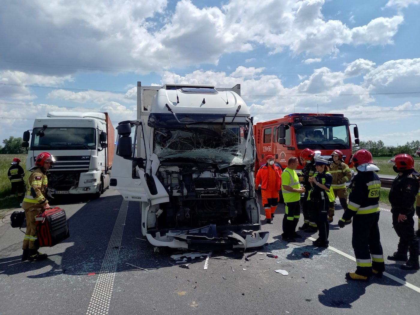 Pożar chlewni w Żernikach Wielkich i wypadek na autostradzie A-4